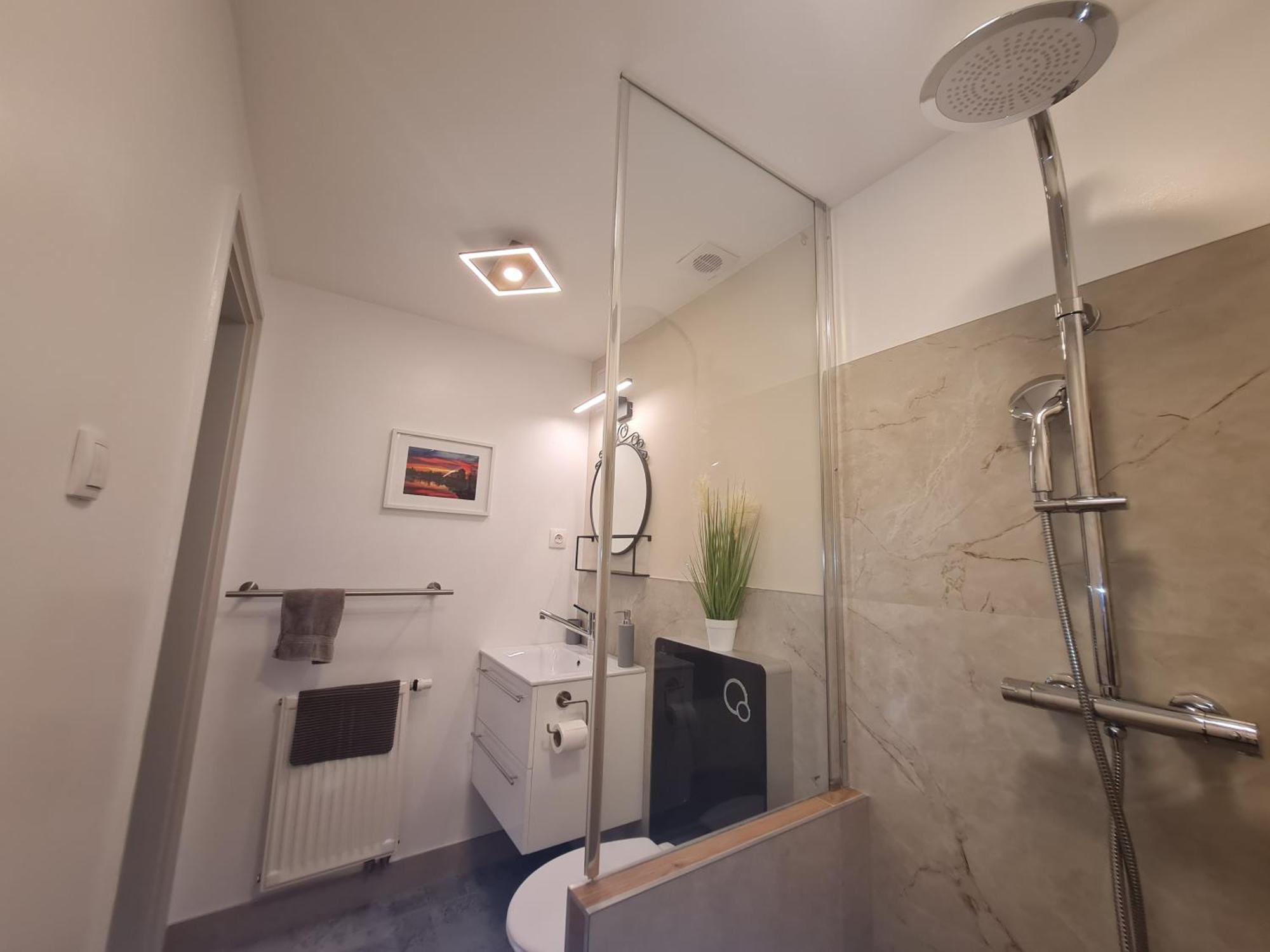 Csever Apartman Tata Exteriér fotografie